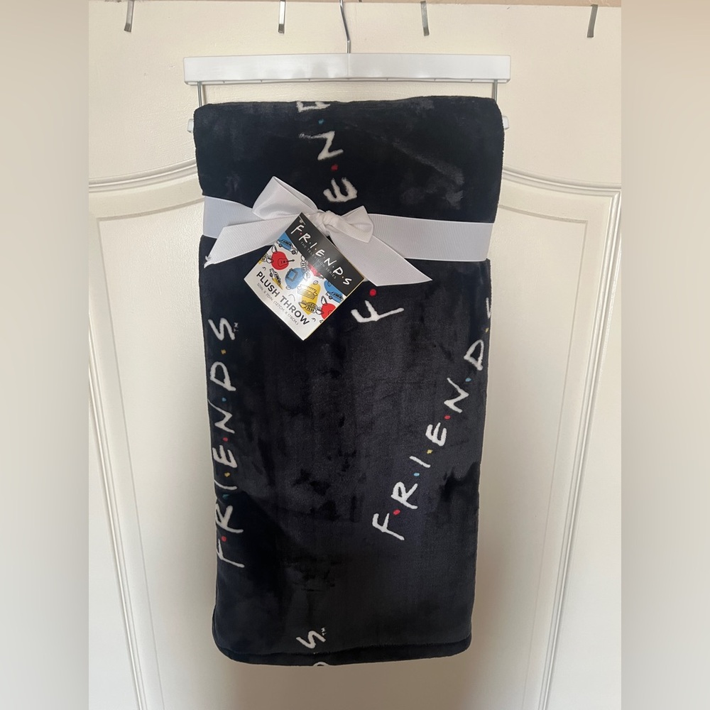 Friends Plush Throw Blanket Black White Warner Brothers NWT
